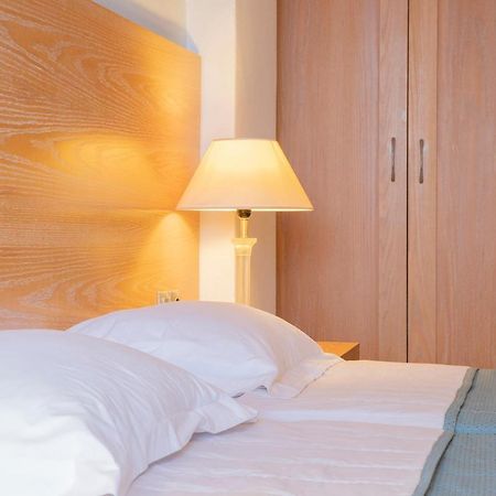 Oceana Beach Hotel 帕拉利亚潘塔利莫诺斯 外观 照片